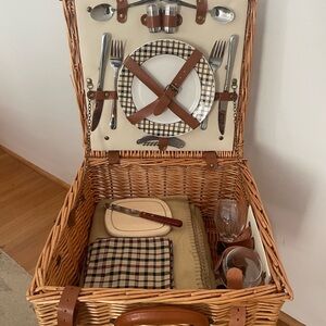 Wicker Picnic Basket with Leather Straps